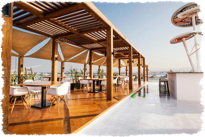 Ristorante sulla piscina Ristorante sulla piscina